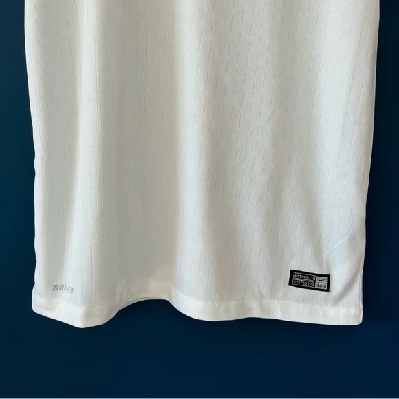 Nike 2014 England Home Football Shirt Size Mens S - Picture 6 of 9